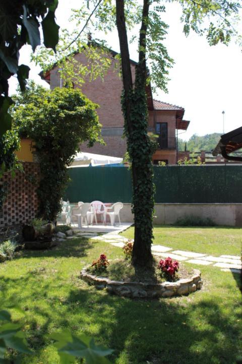 Hotel Praga Serravalle Scrivia Esterno foto